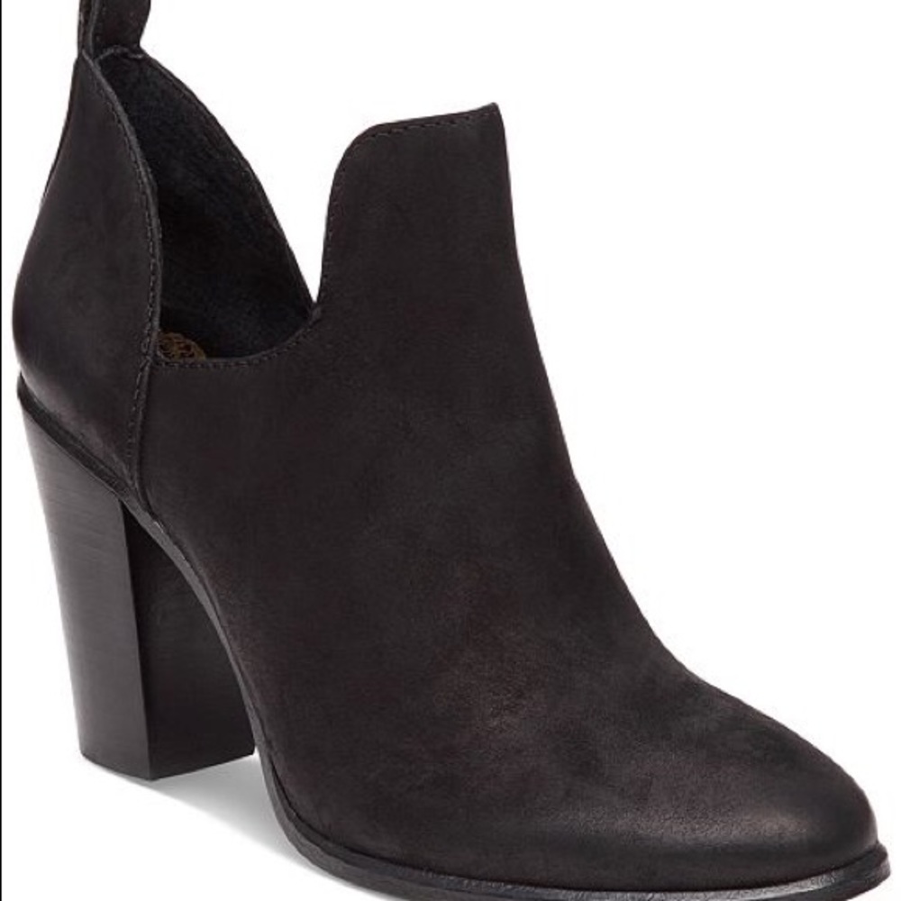 **rachol** Vince Camuto Federa Booties